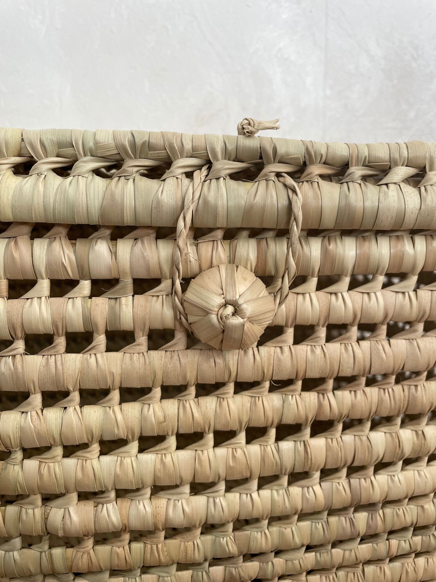 Storage chest trunk in woven doum natural fibers