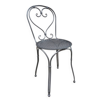 Chaise en fer forgé gris foncé
