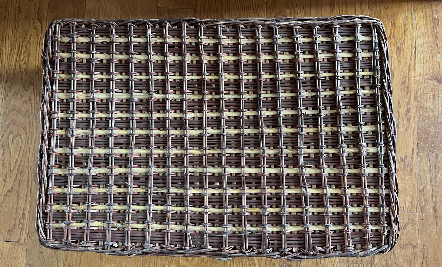 Wicker picnic basket