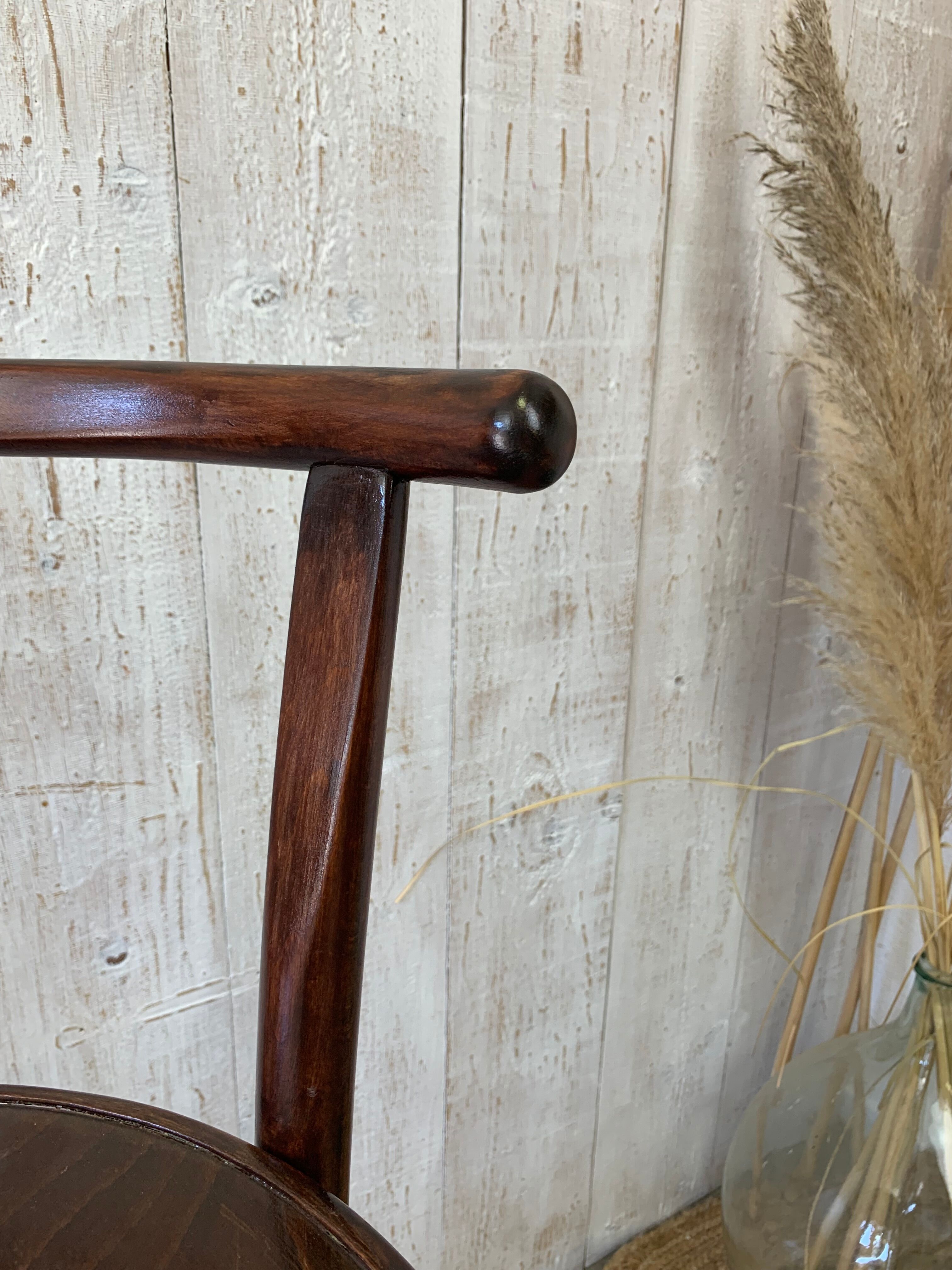 Tabouret bar en bois courbé