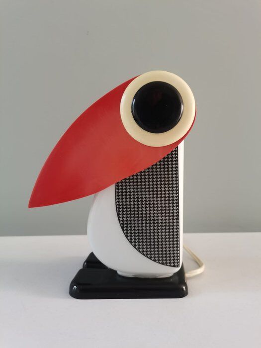 Fernando Cassetta Penguin lamp "Simcha"