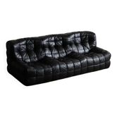 Canapé trois places Kashima en cuir noir par Michel Ducaroy pour Ligne Roset, années 1970.
