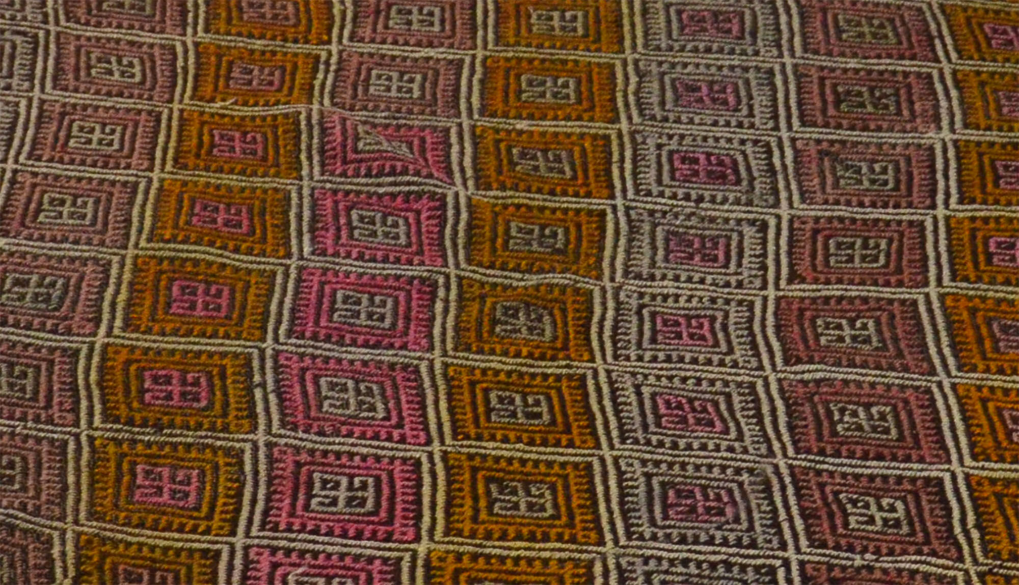 Anatolian handmade kilim rug 200 cm x 152 cm