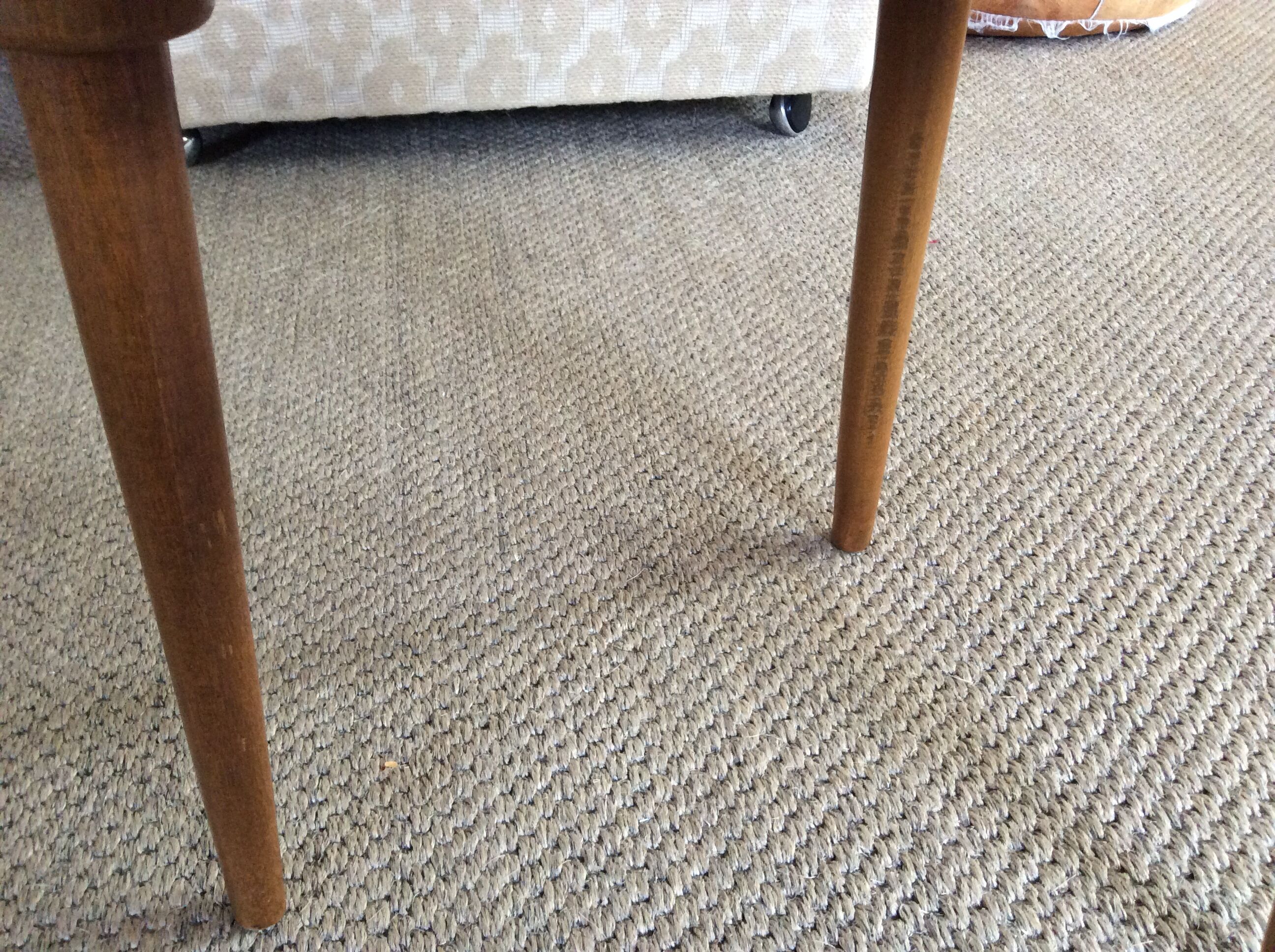 Side table pallet shape
