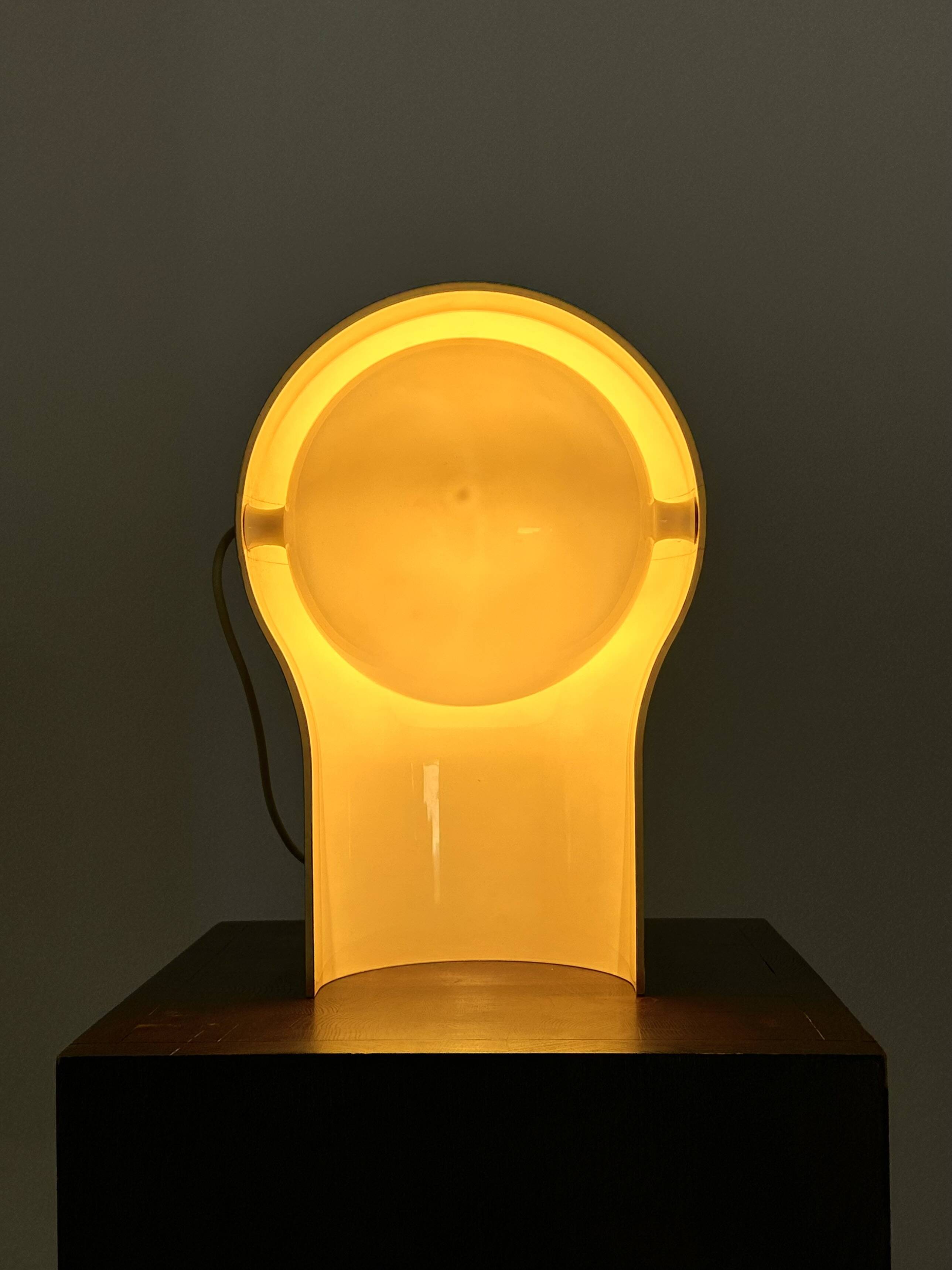 Lampe de table Telegono par Vico Magistretti pour Artemide