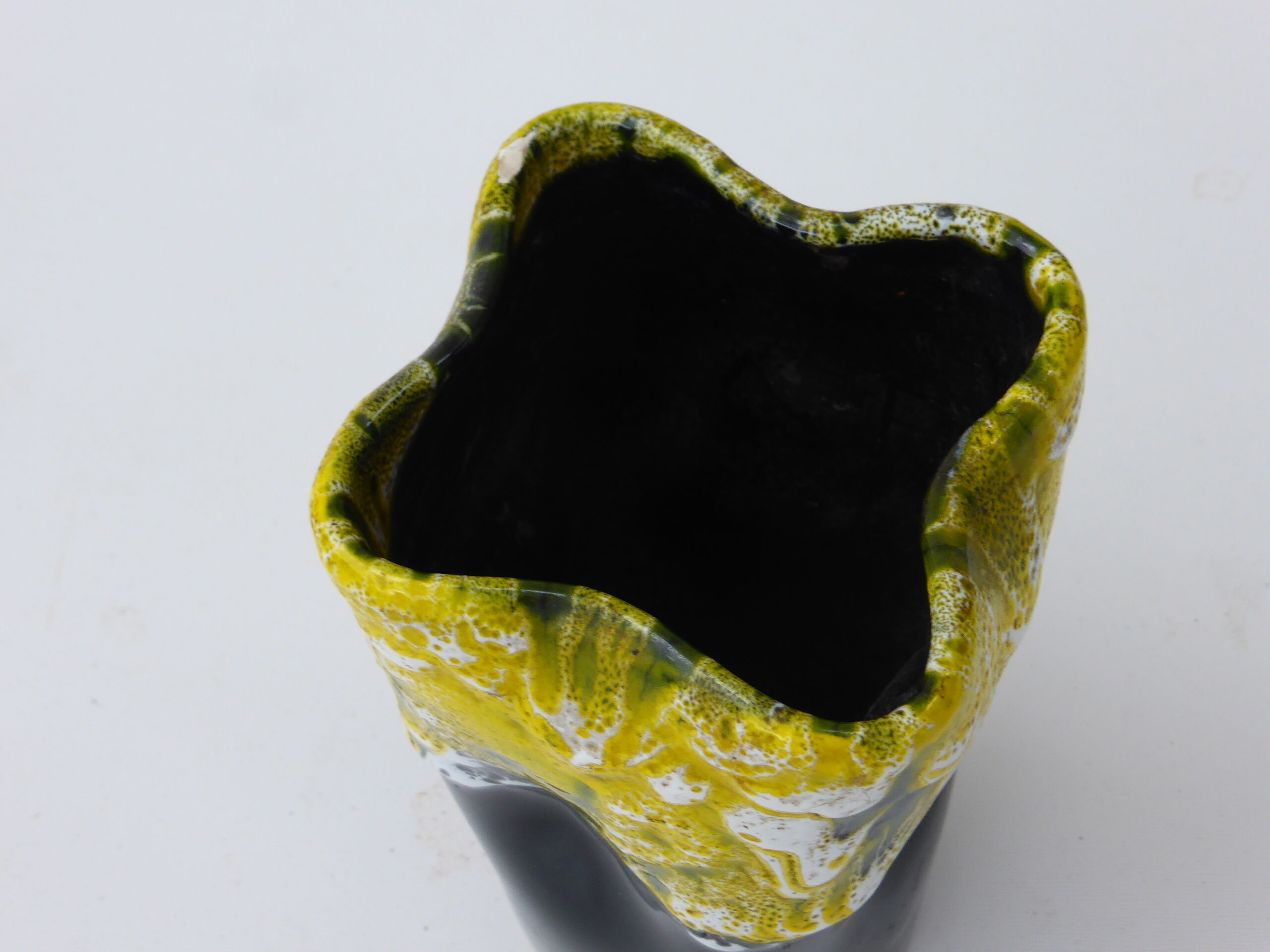 Vallauris vase design and trend in vintage yellow and black enamelled ceramics 1950/60