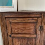 Notch, corner cabinet