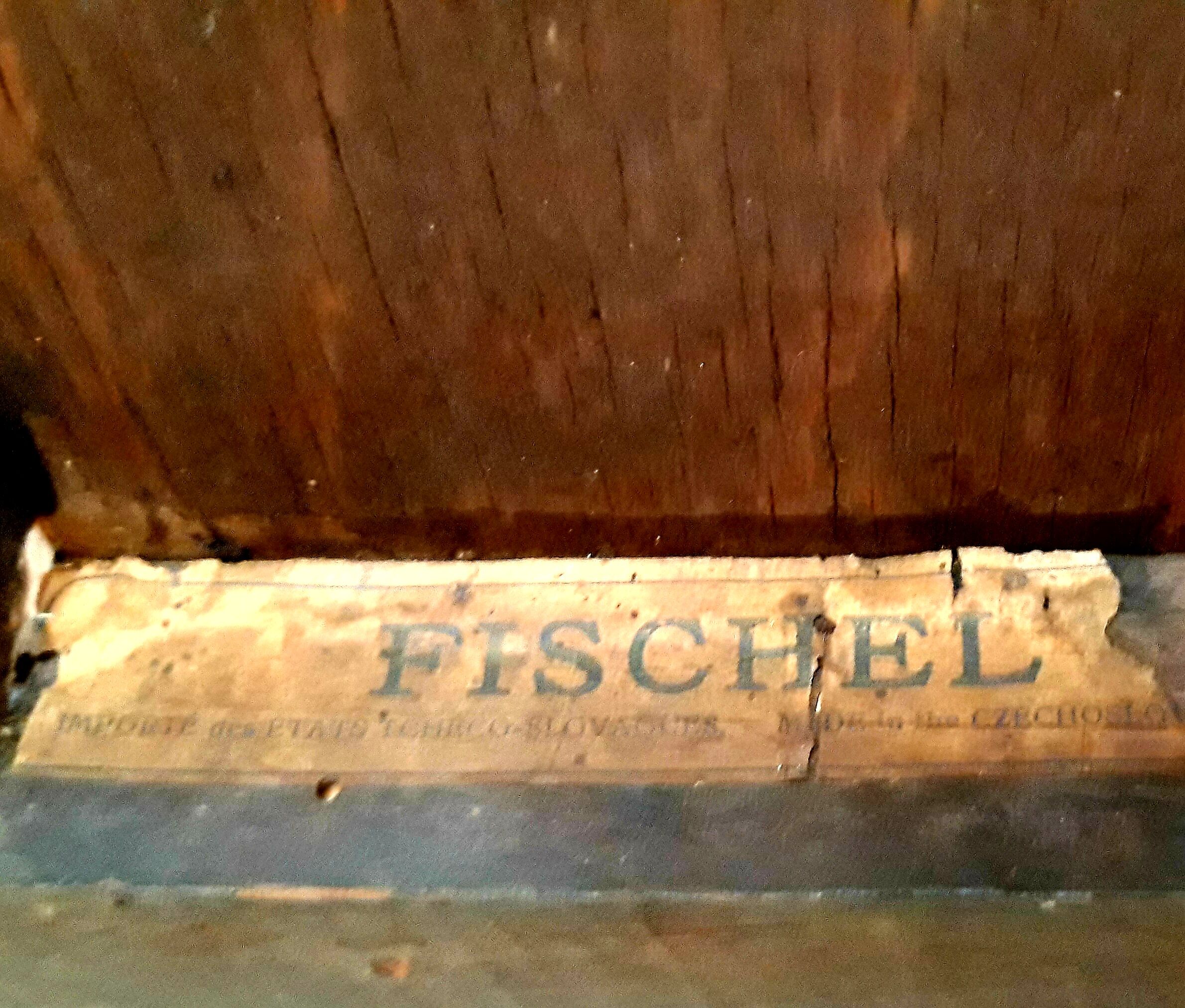 Fischel bench with pressed wood decoration