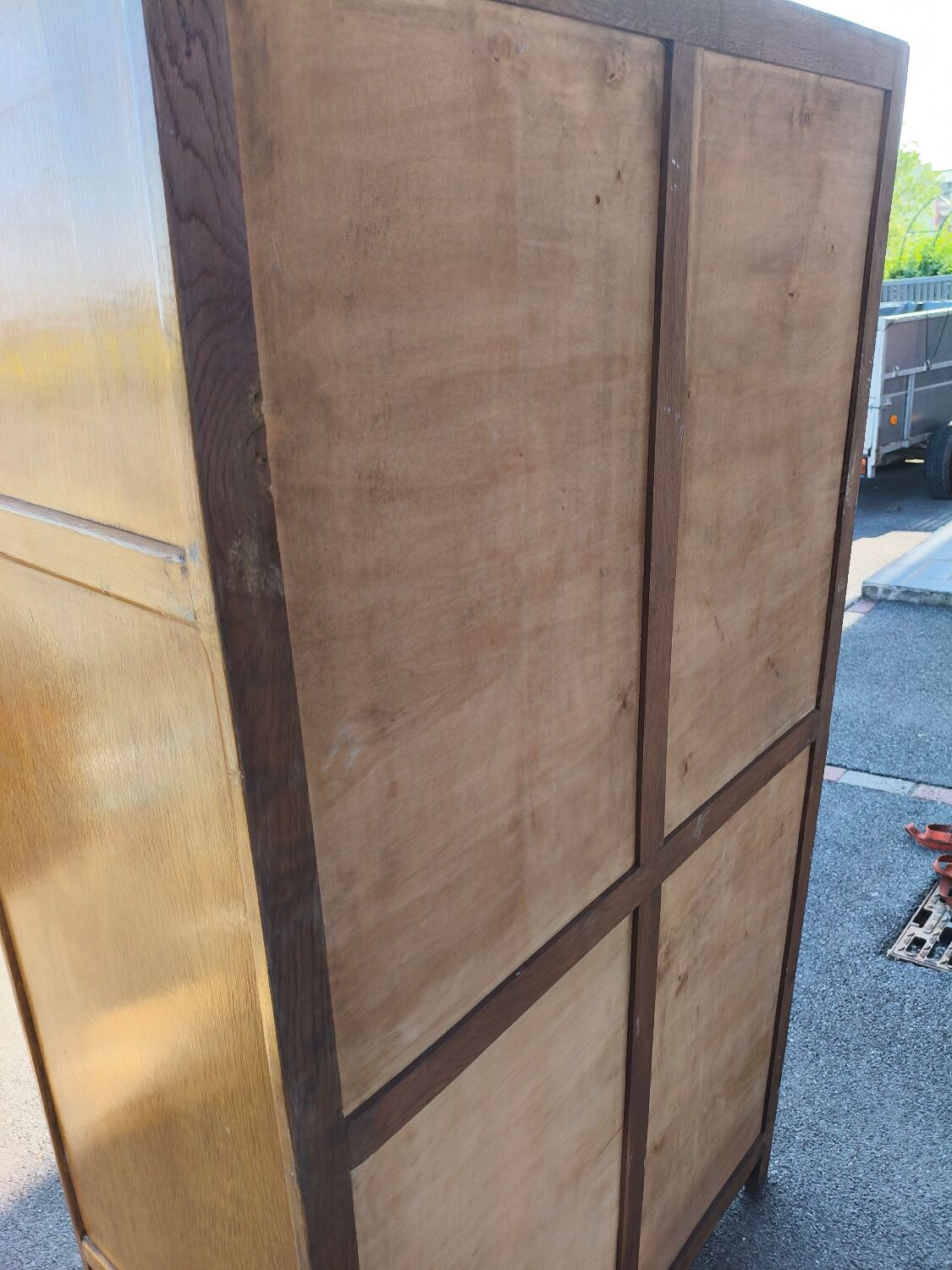Armoire parisienne vintage