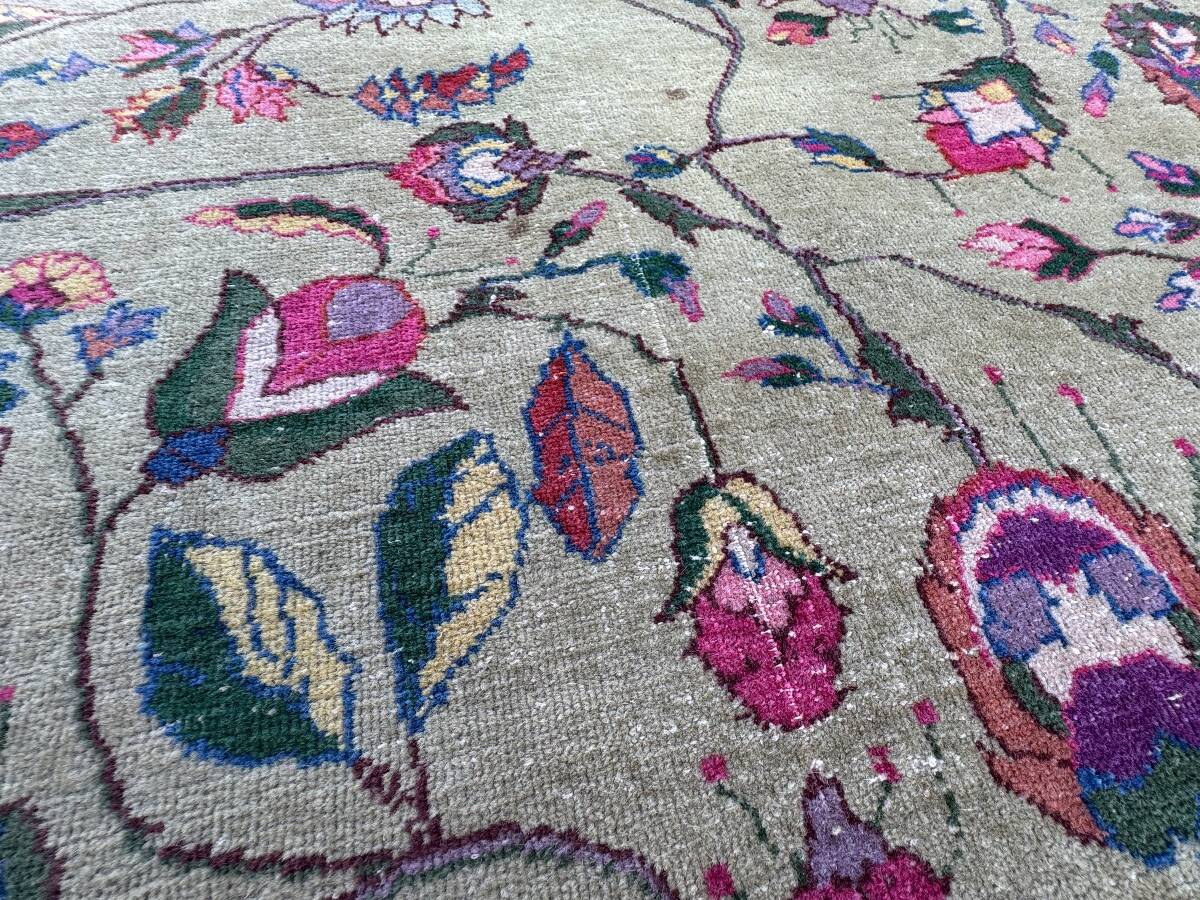 Kirman pistachio Persian rug 298x208 cm