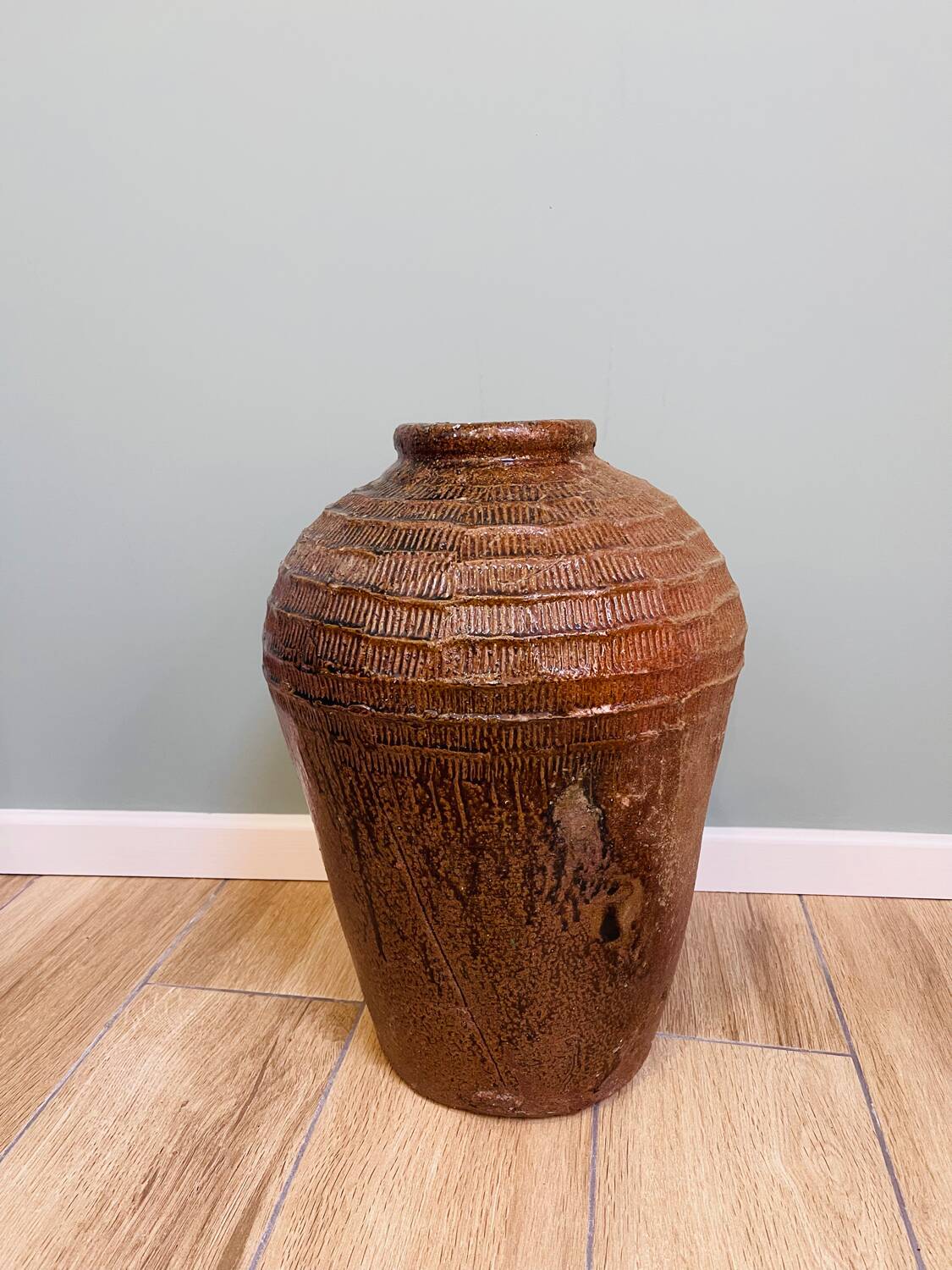 Large Chinese terracotta jar – Shandong, mid-20th century