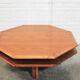 Table basse hexagonale en bois avec plateau