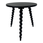 Table d'appoint en bois ébène tourné de style français des années 50 avec des pieds en tire-bouchon.