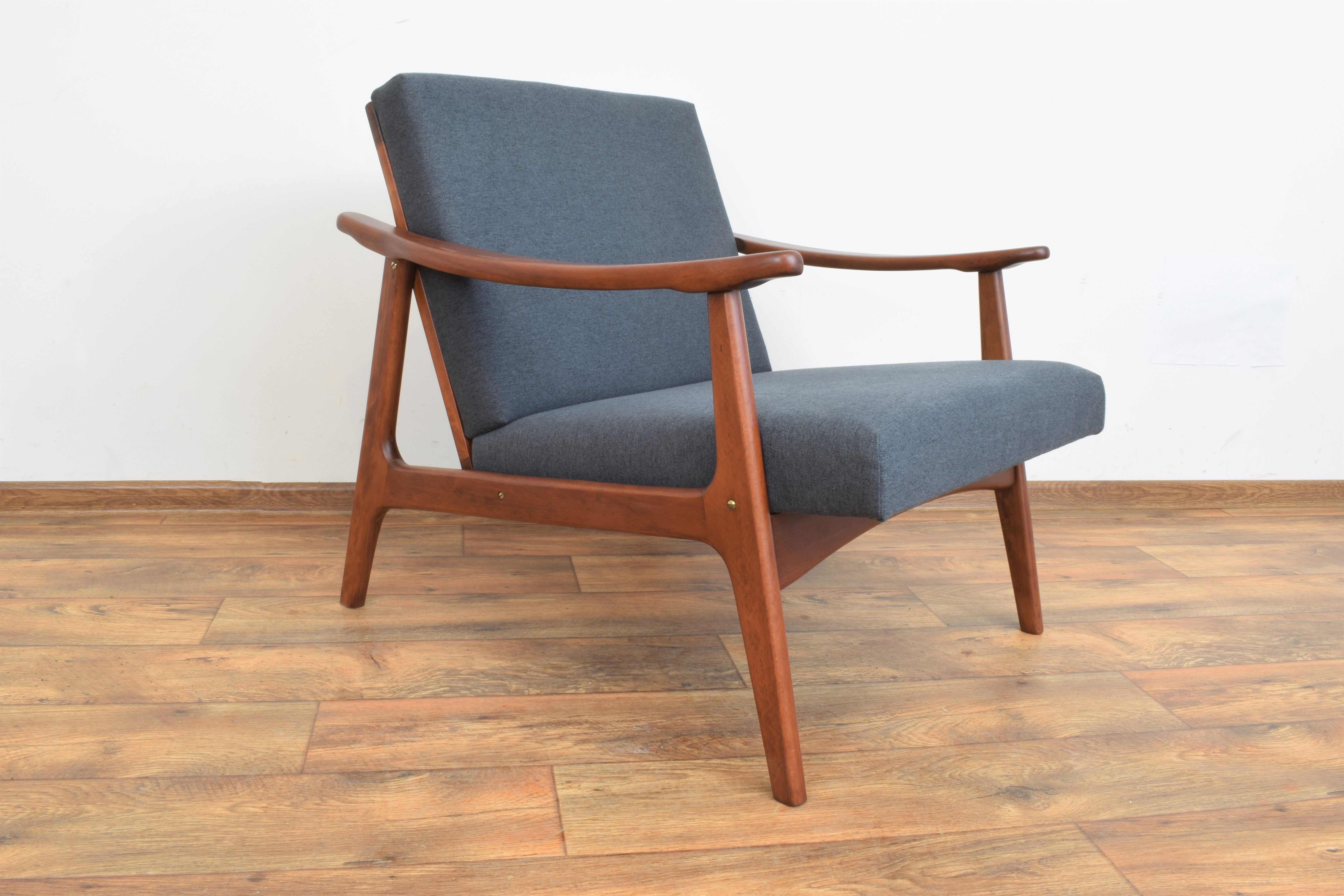 Polish Lounge Chairs, Set of 2.