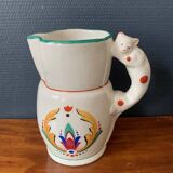 Pot à crème en faïence peint à la main et anse chat, 19e siècle