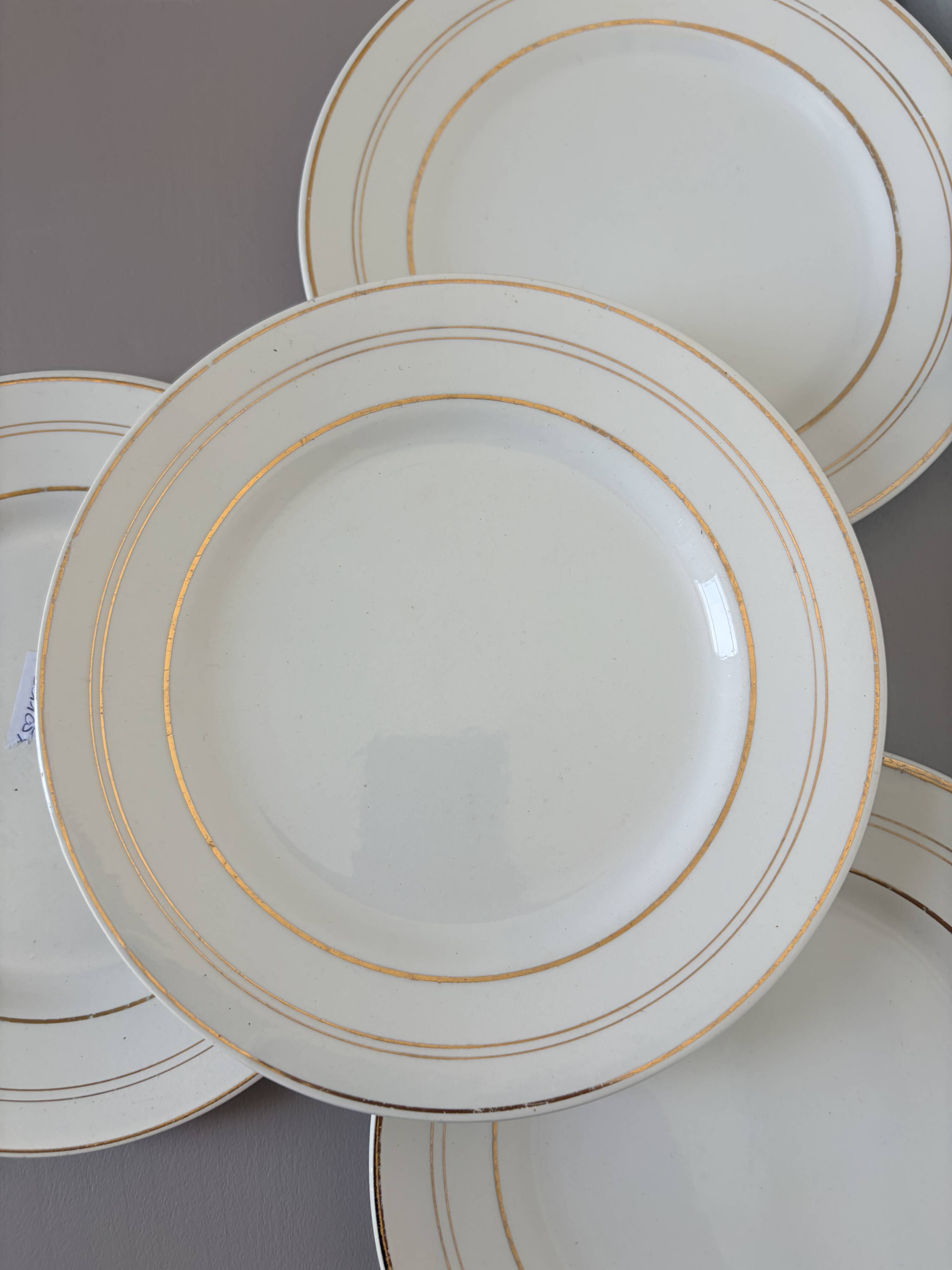 4 dessert plates in porcelain from St Amand 191105