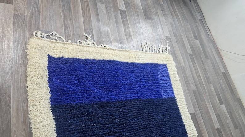 Handmade pure wool rug, size 1.4/2.6 m.