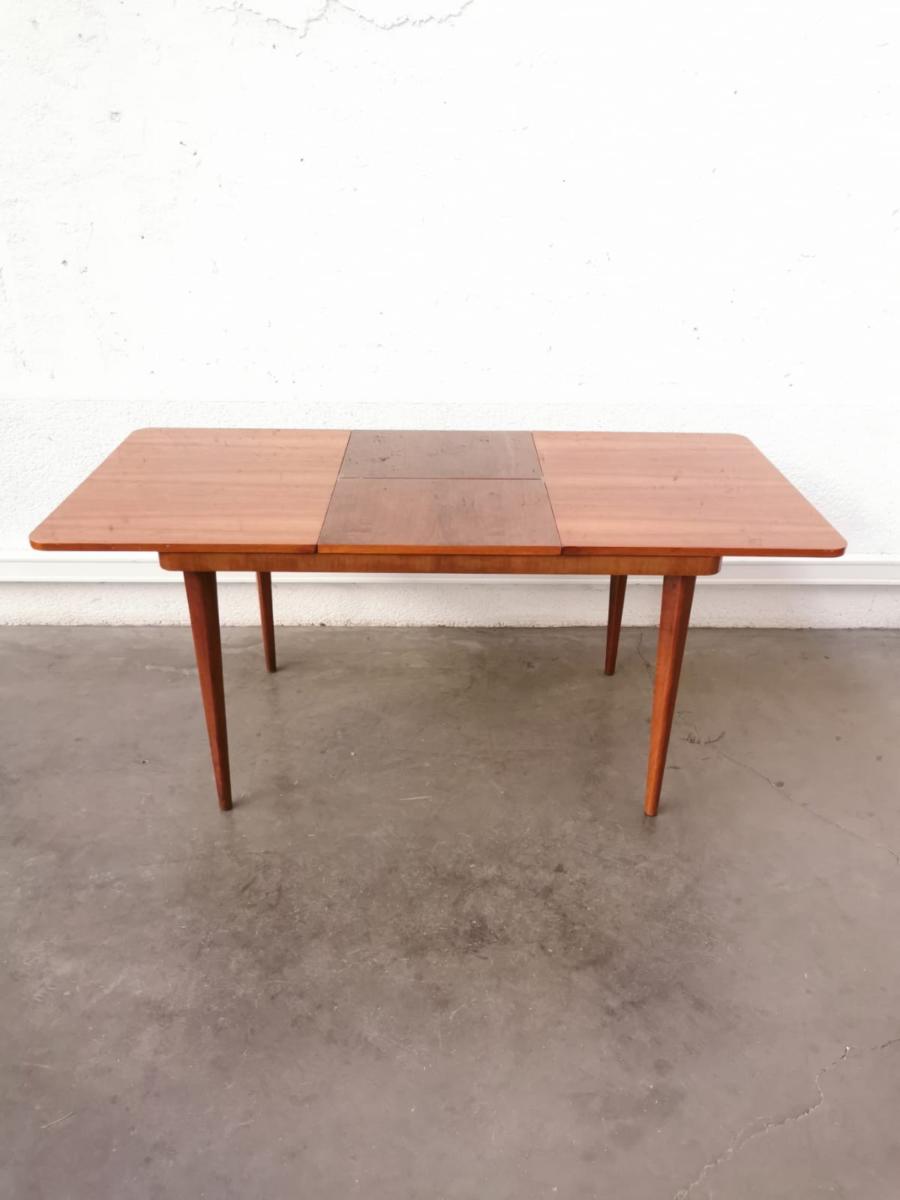 Table with wallet extensions