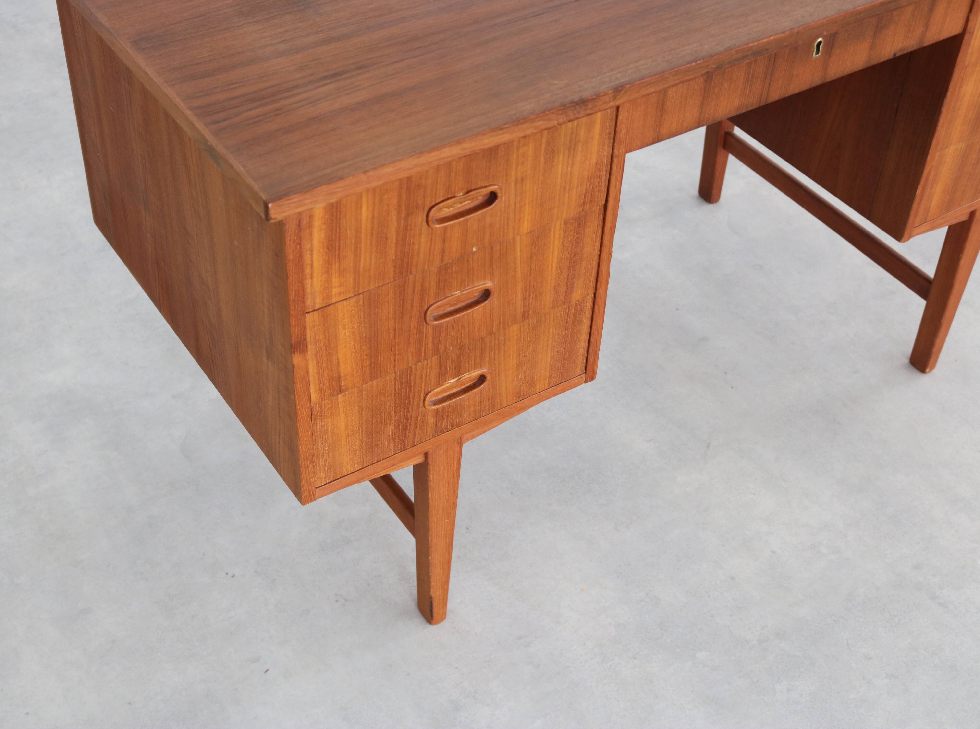 vintage desk | 1960s | teak | Danish (4)