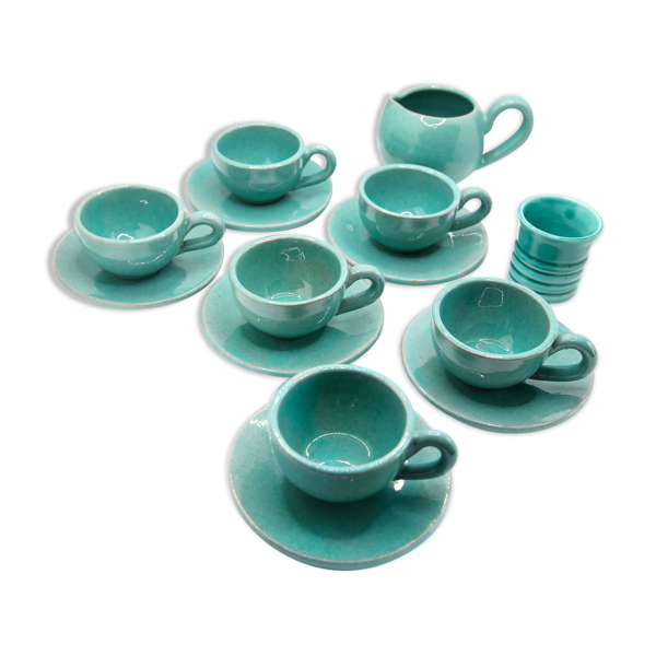 Lot de 6 tasses en terre émaillée bleu turquoise avec leurs soucoupes et leur pot à lait