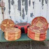 5 poufs