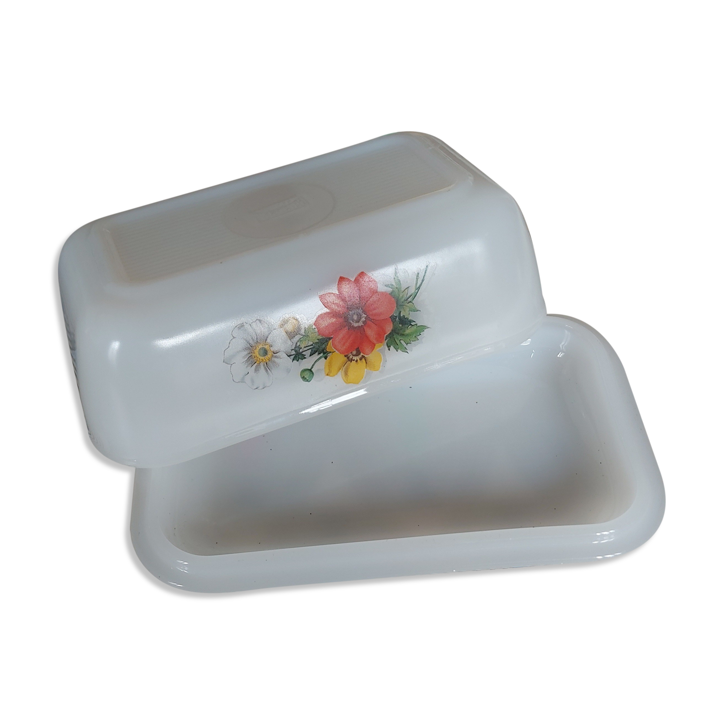 White glass butter maker