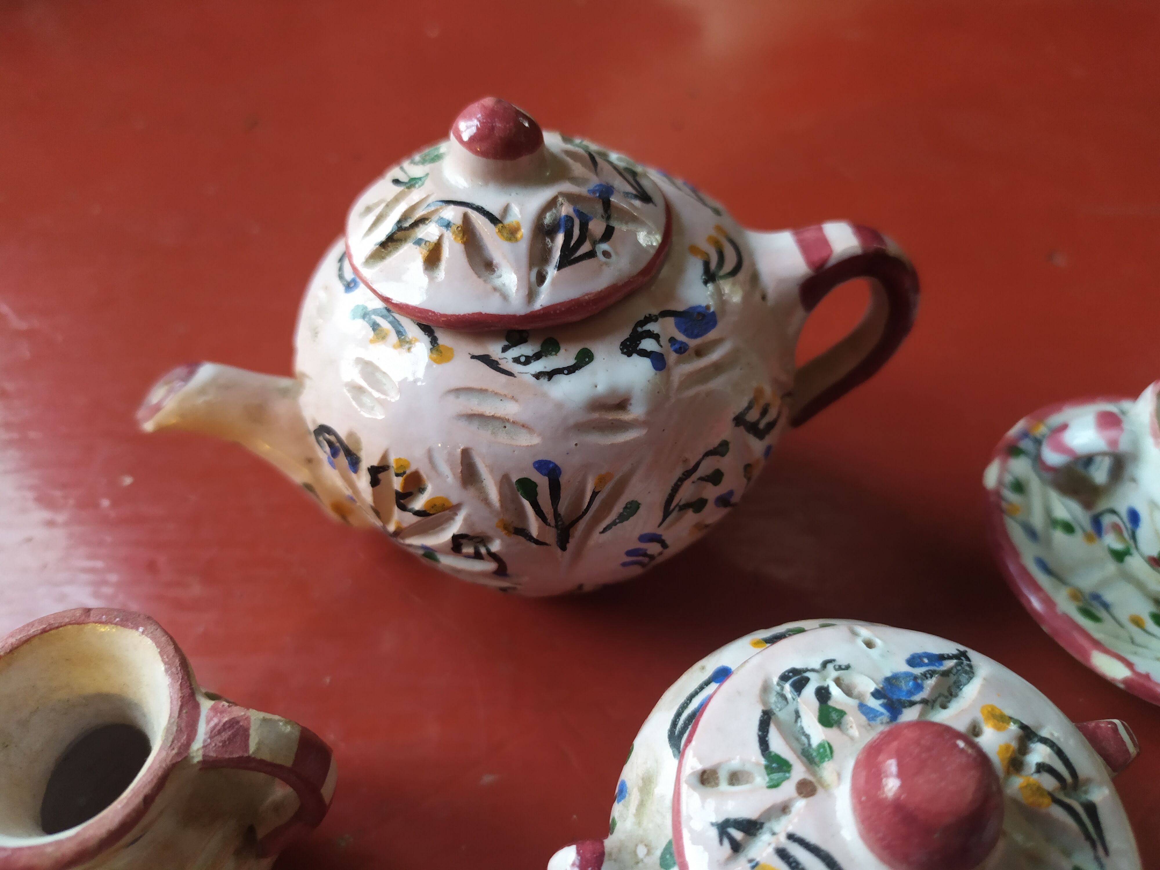 Earthenware dinner set