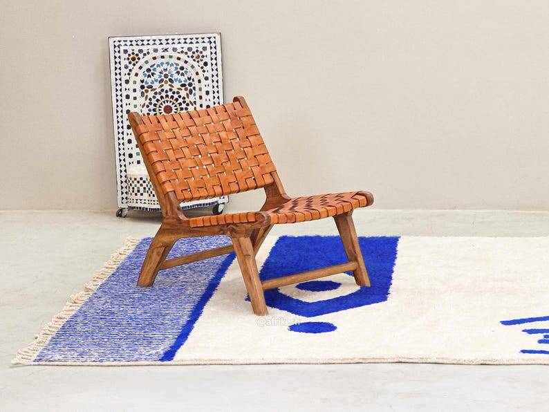 Traditional handmade Moroccan Berber rug size 150 x 250 cm
