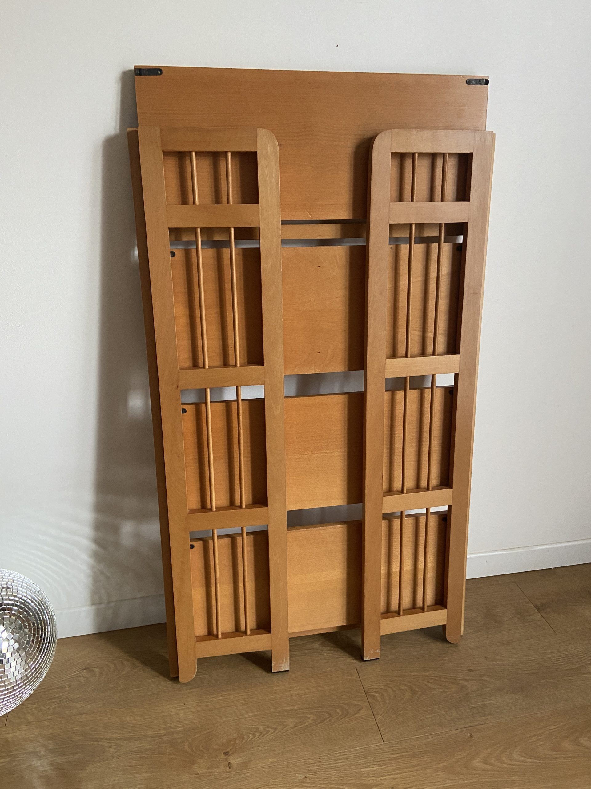 Folding bookseller shelf 70s
