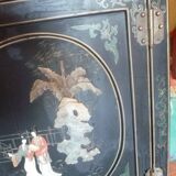 Small chinese lacquered furniture in black with mother-of-pearl inlays / 1 door / 1 drawer