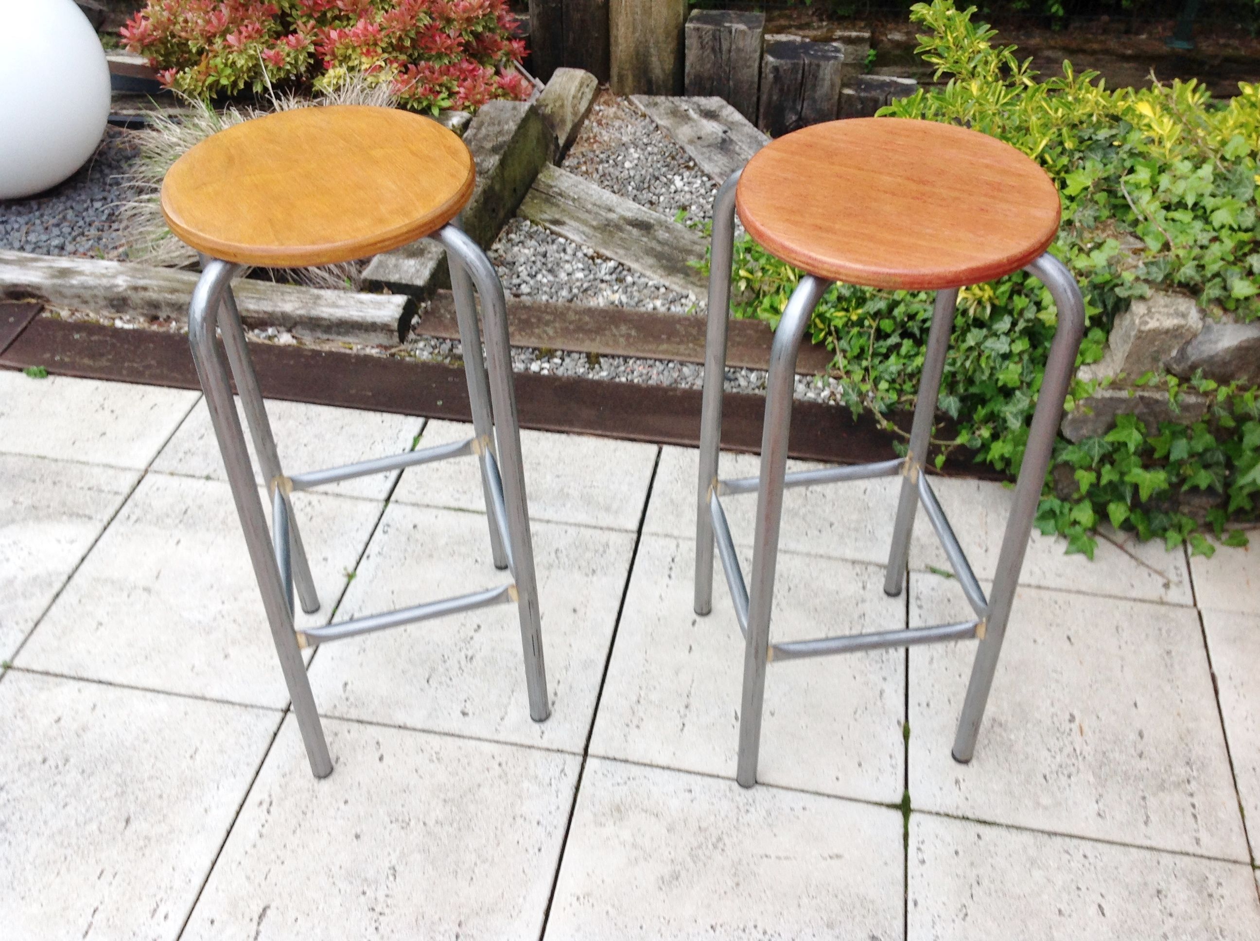 Pair of high wooden stools and metal industrial style 60/70