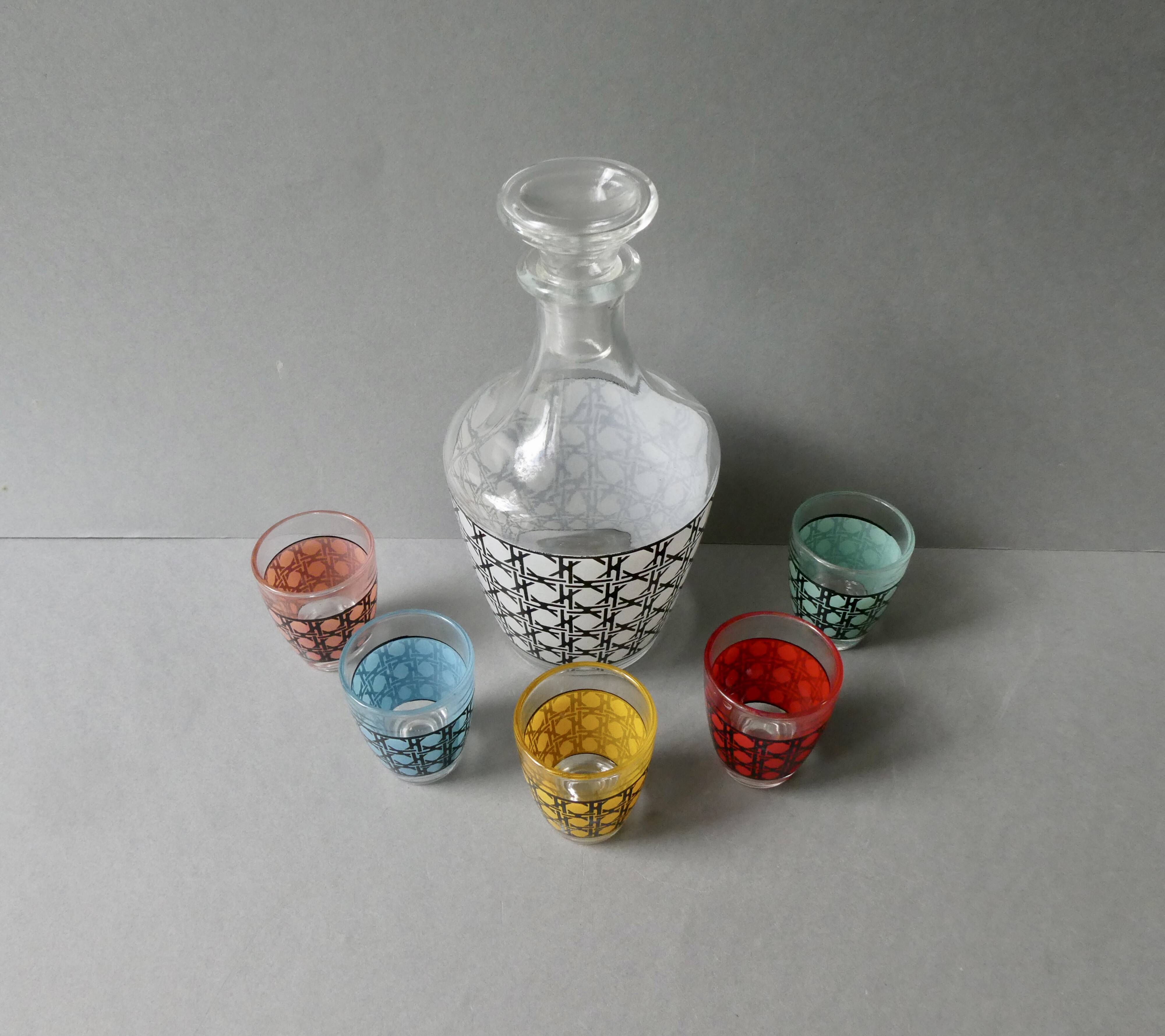 1 bottle and its 5 glasses, cannage decor, 1970s, France