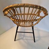 Fauteuil enfant corbeille en rotin et métal noir, années 60