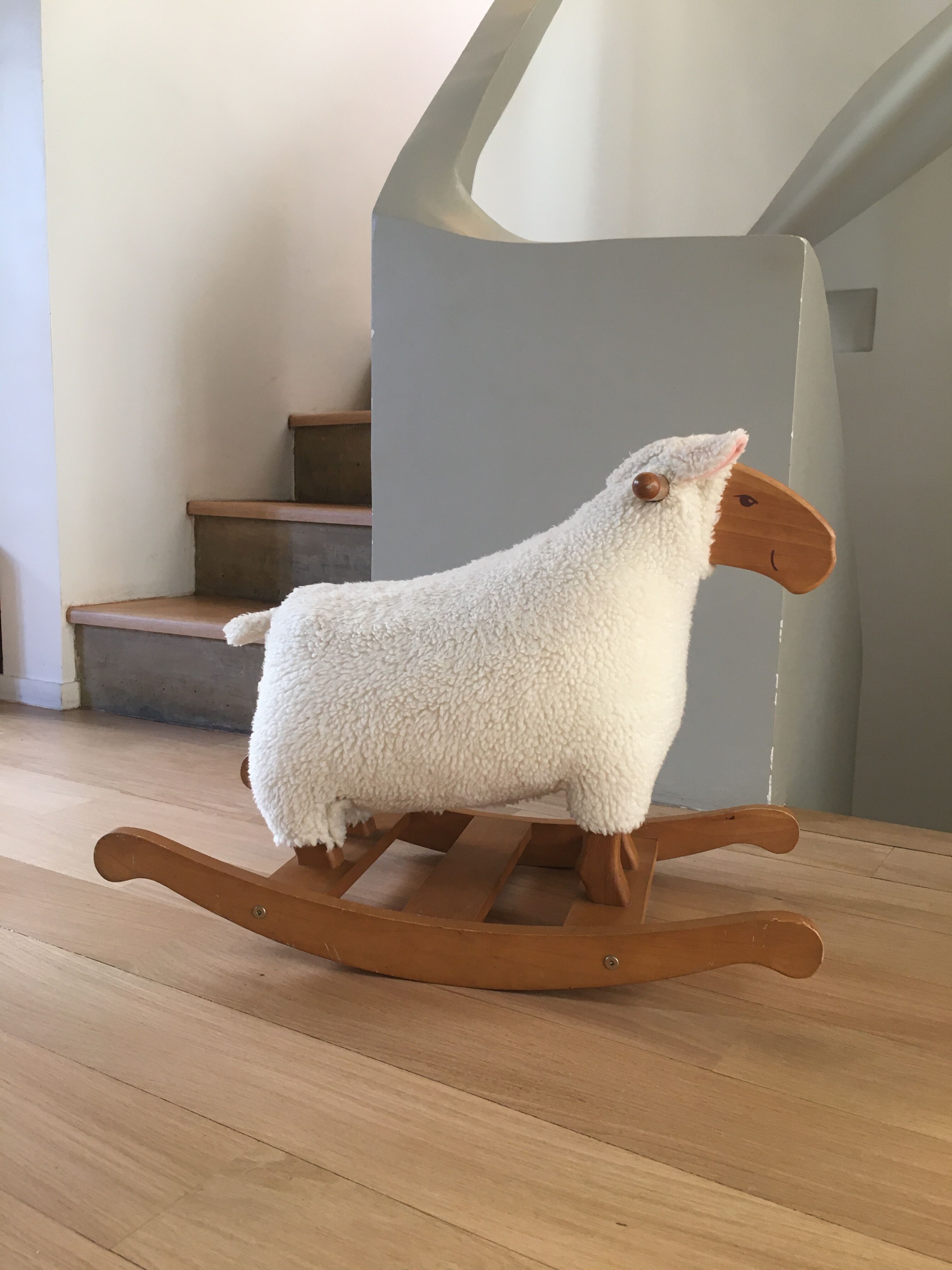 Rocking sheep