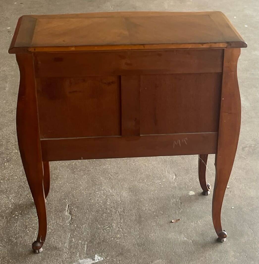 Commode style Louis xv