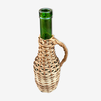 Rattan bottle with handle