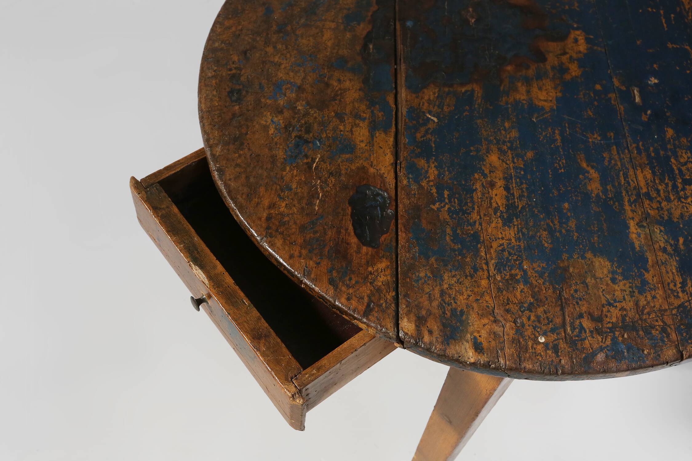 French round sidetable in oak with blue top and beautiful patina, ca. 1850