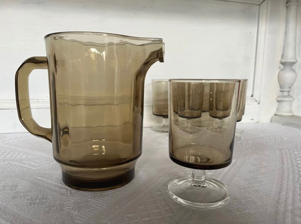 Luminarc glasses set and matching pitcher