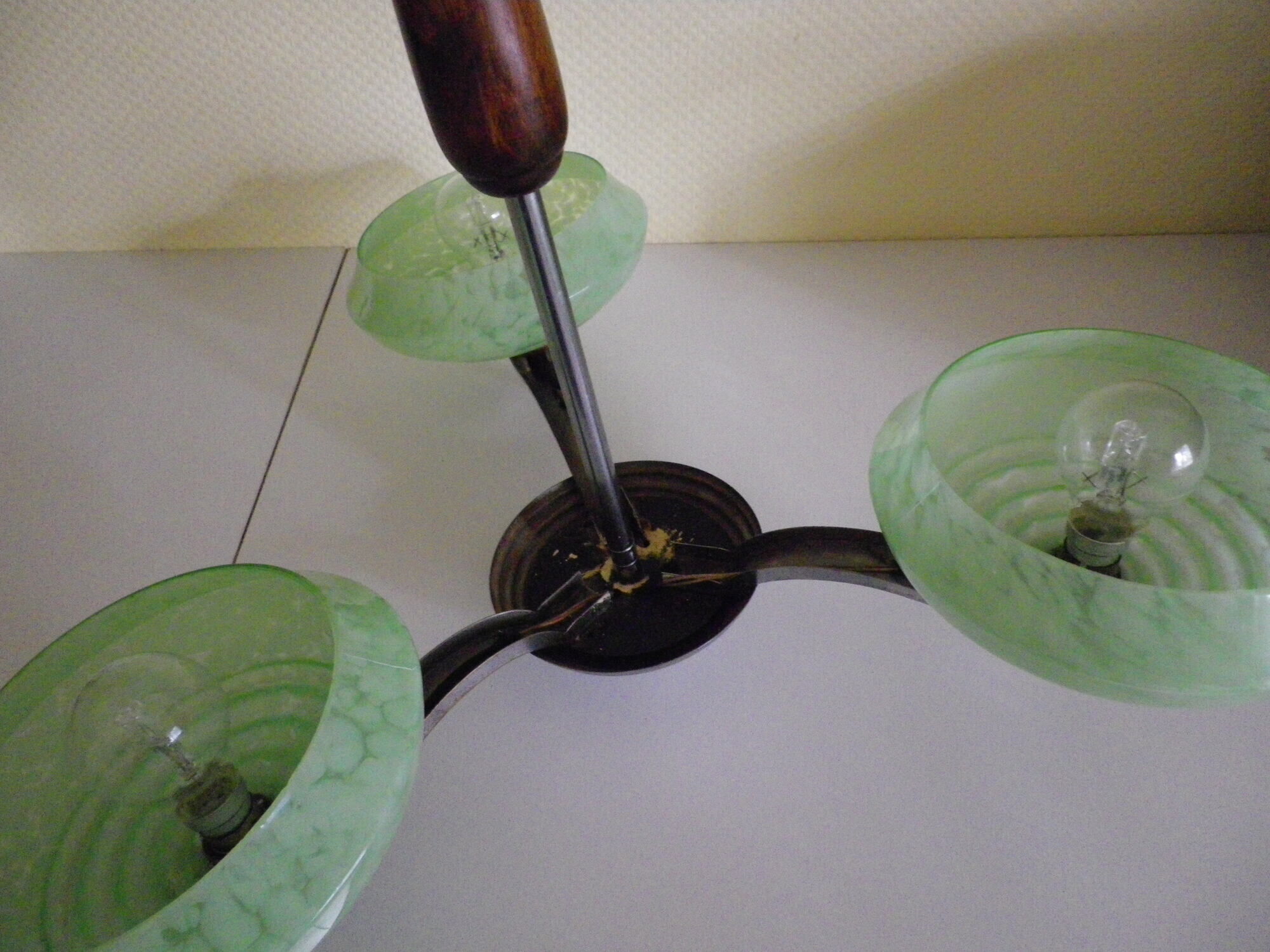 Lustre en opaline des années 1960