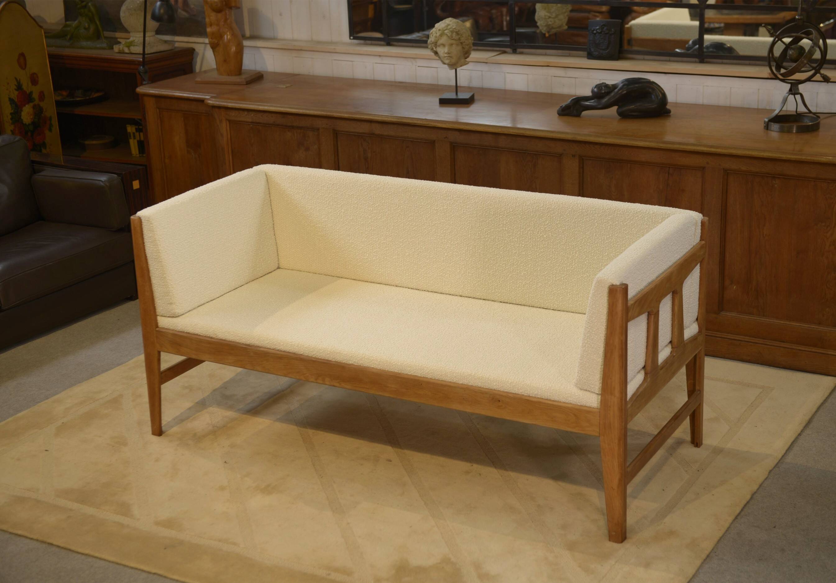 Oak canapé with ecru loops by Guillerme and Chambron for Votre Maison 1960s