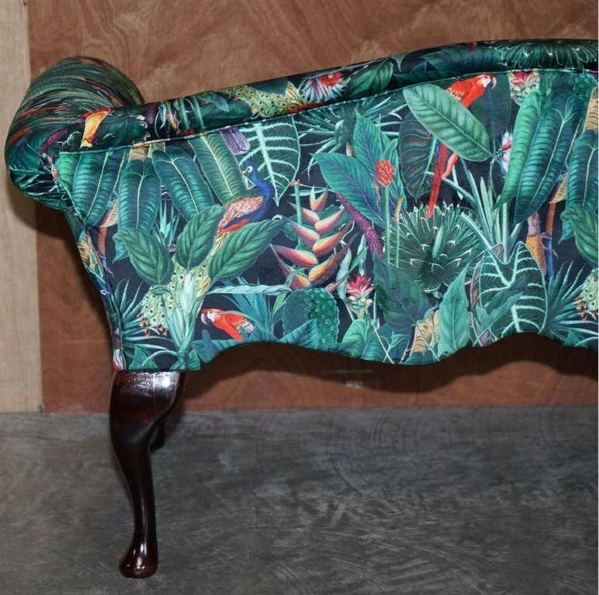 Vintage mini canapé in Birds of Paradise fabric