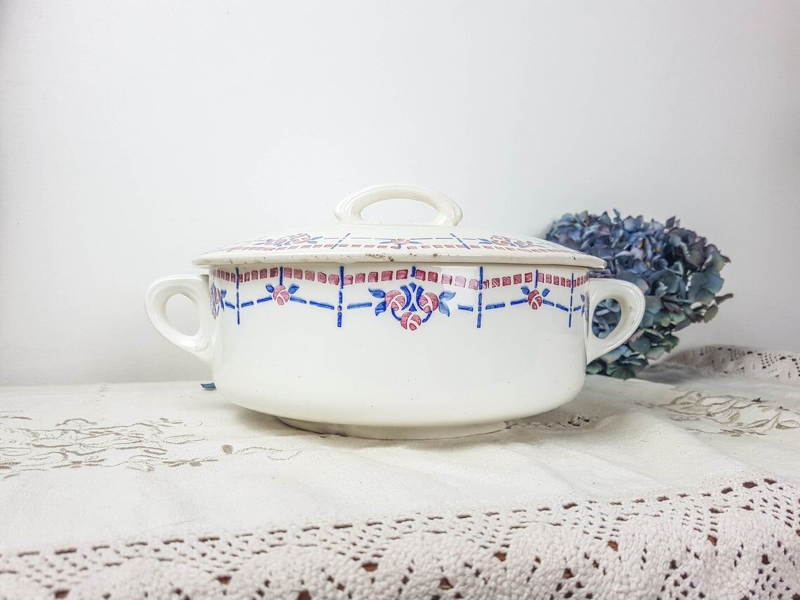 Soupière en faïence Saint Amand