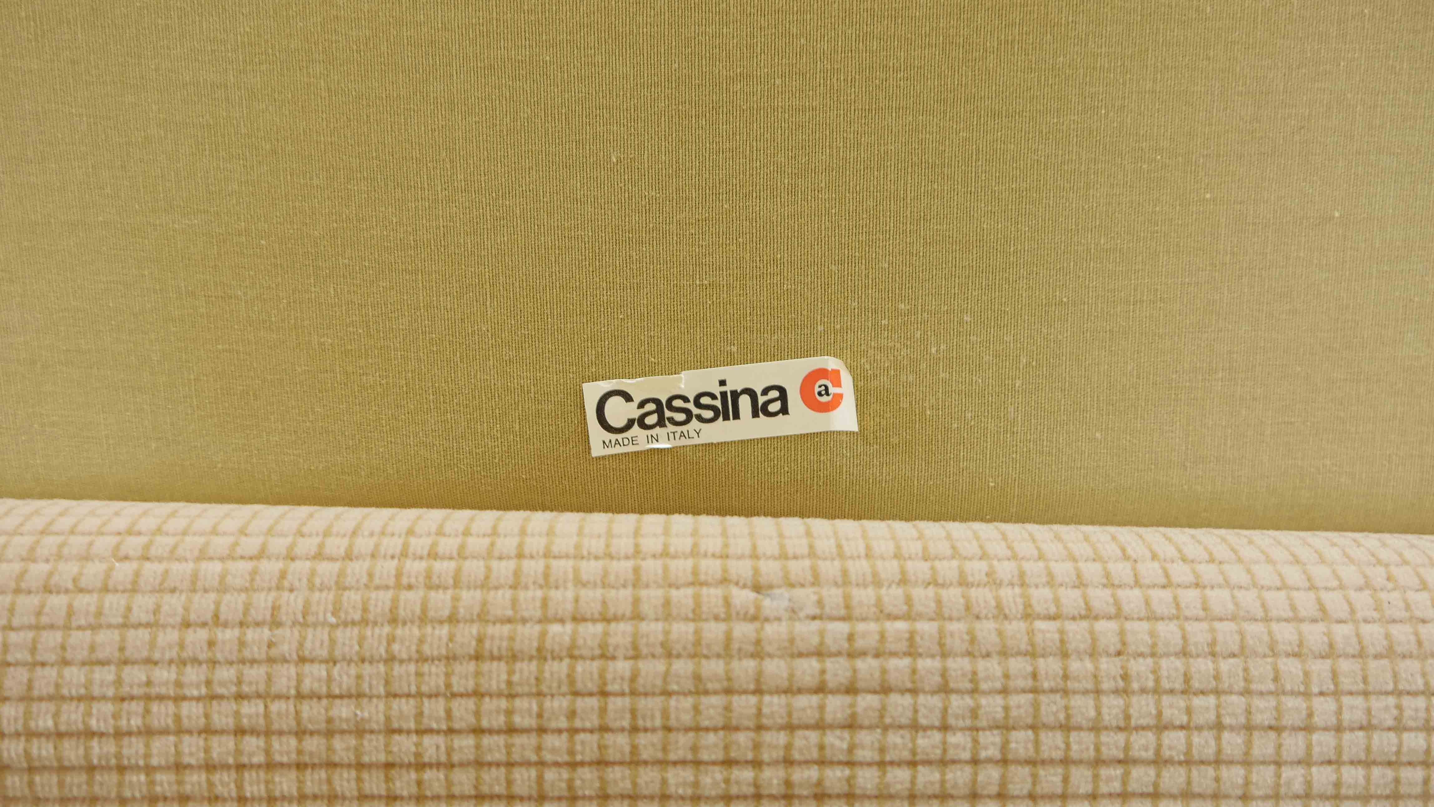 Maralunga 3-seat Sofa in beige by Vico Magistretti for Cassinaa, Italy