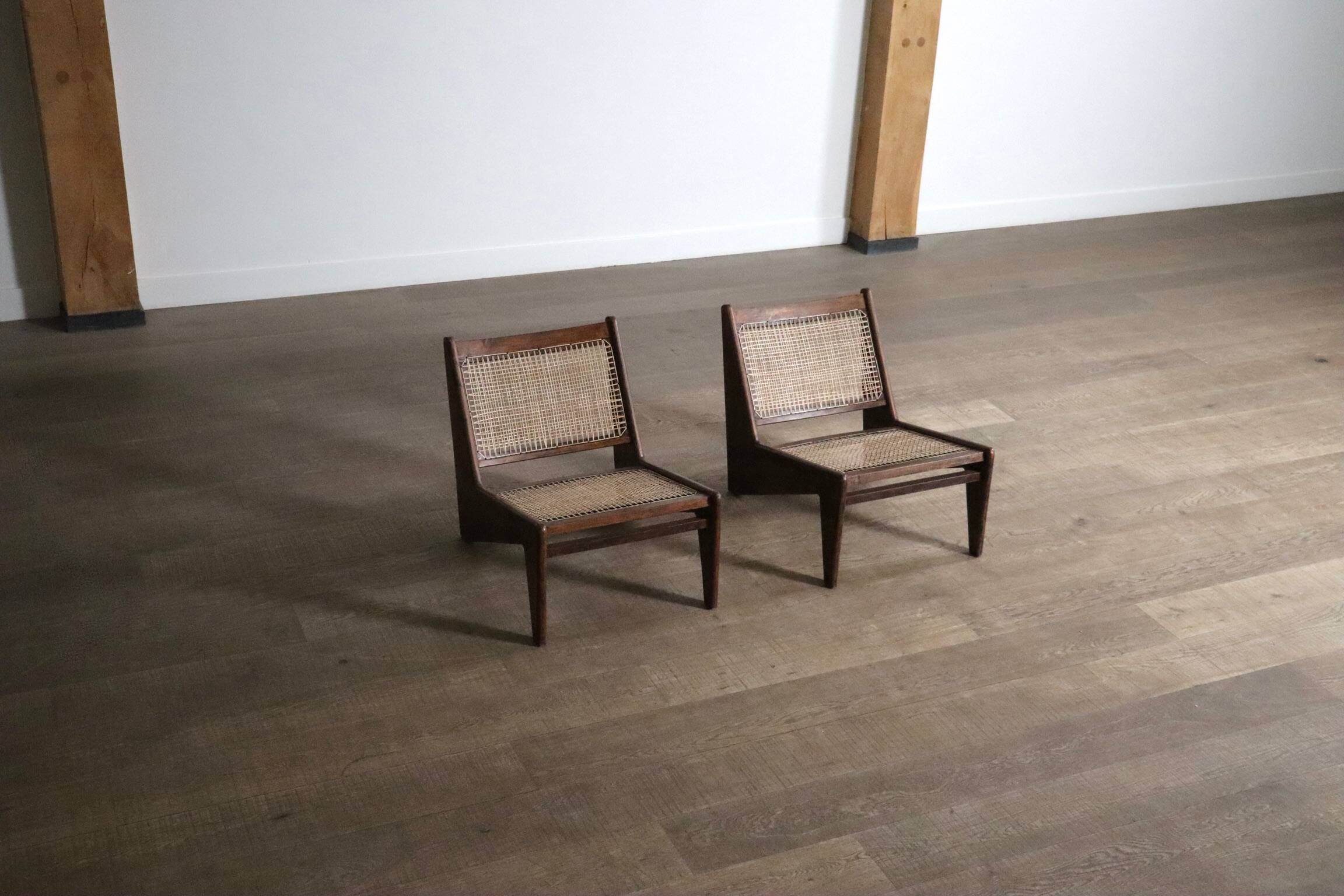 Chaises Kangourou Pierre Jeanneret PJ-SI-59, Inde, 1955