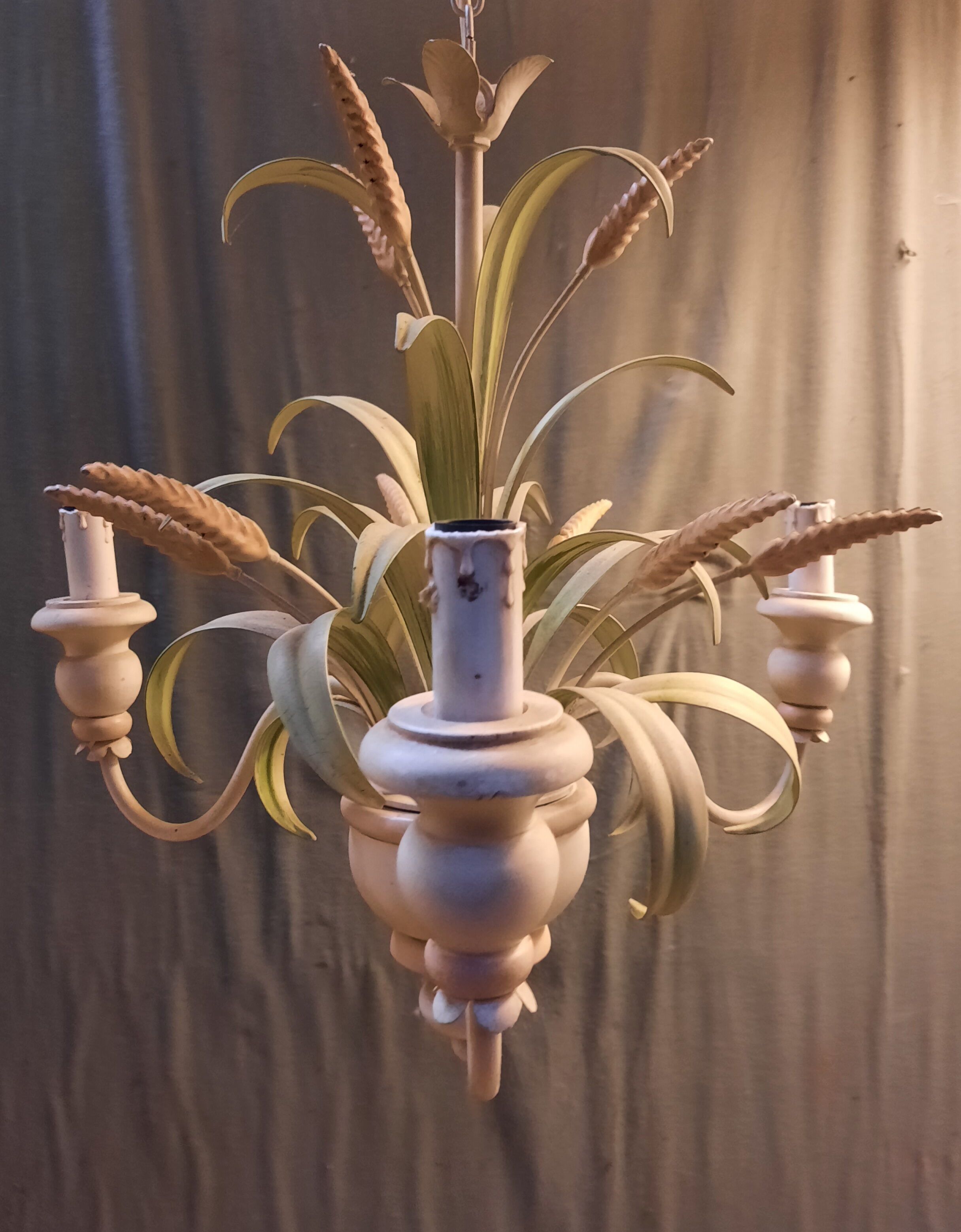 3-light metal vegetal pattern chandelier