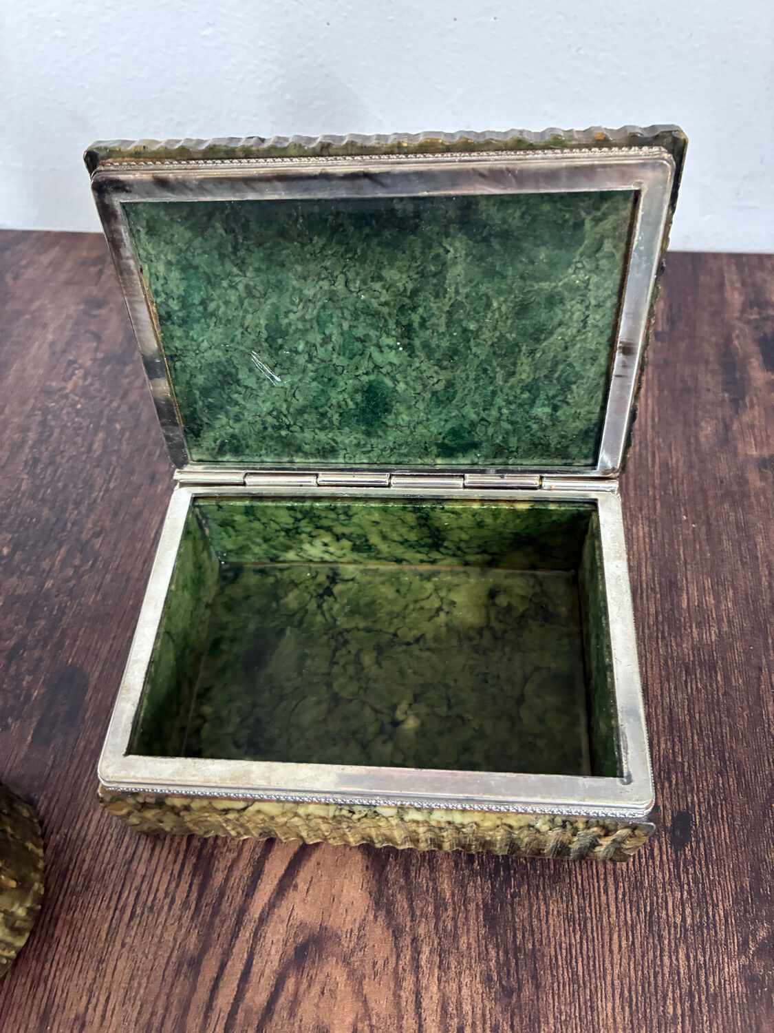 Cigar box