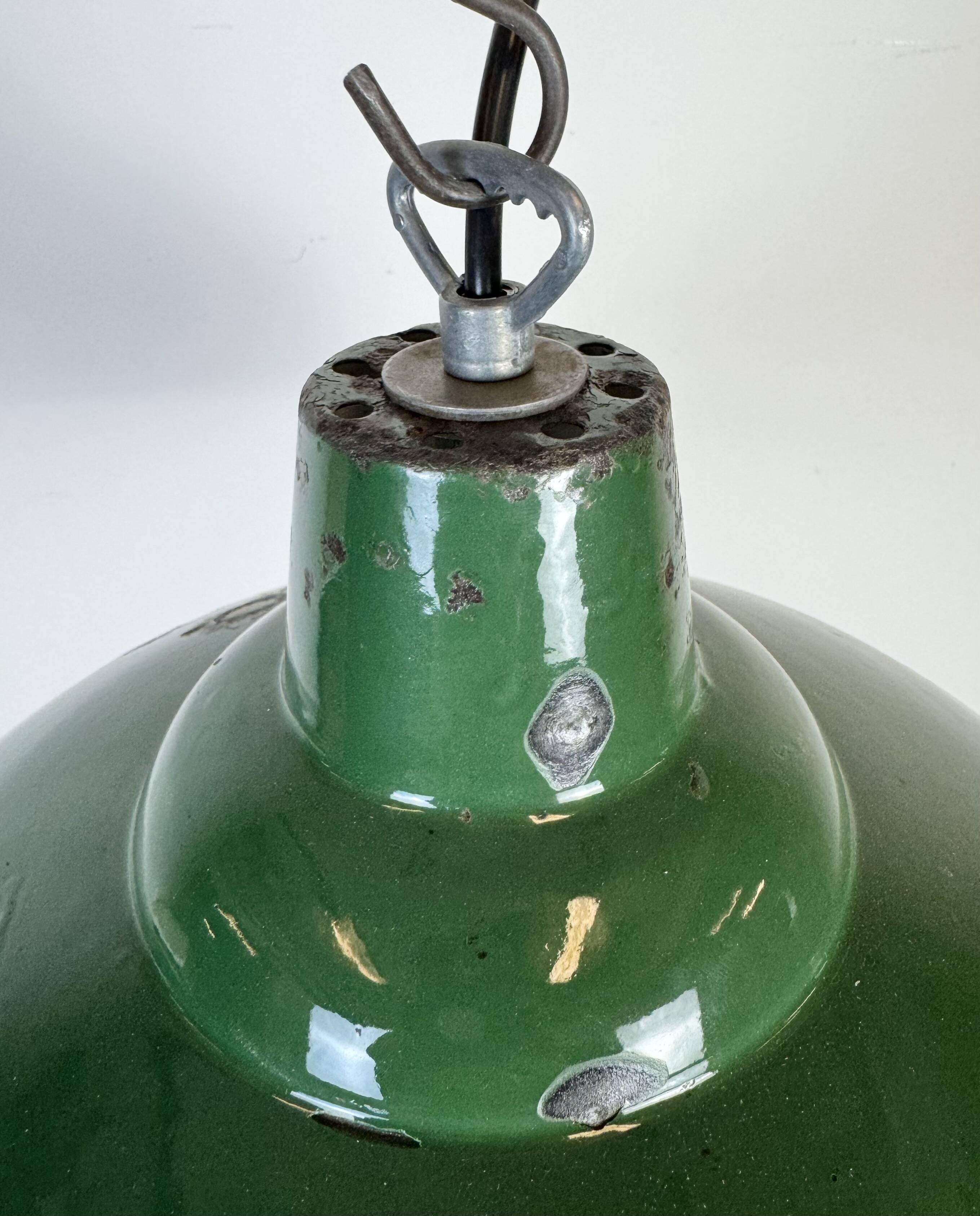 Industrial British Green Enamel Factory Pendant Lamp, 1960s