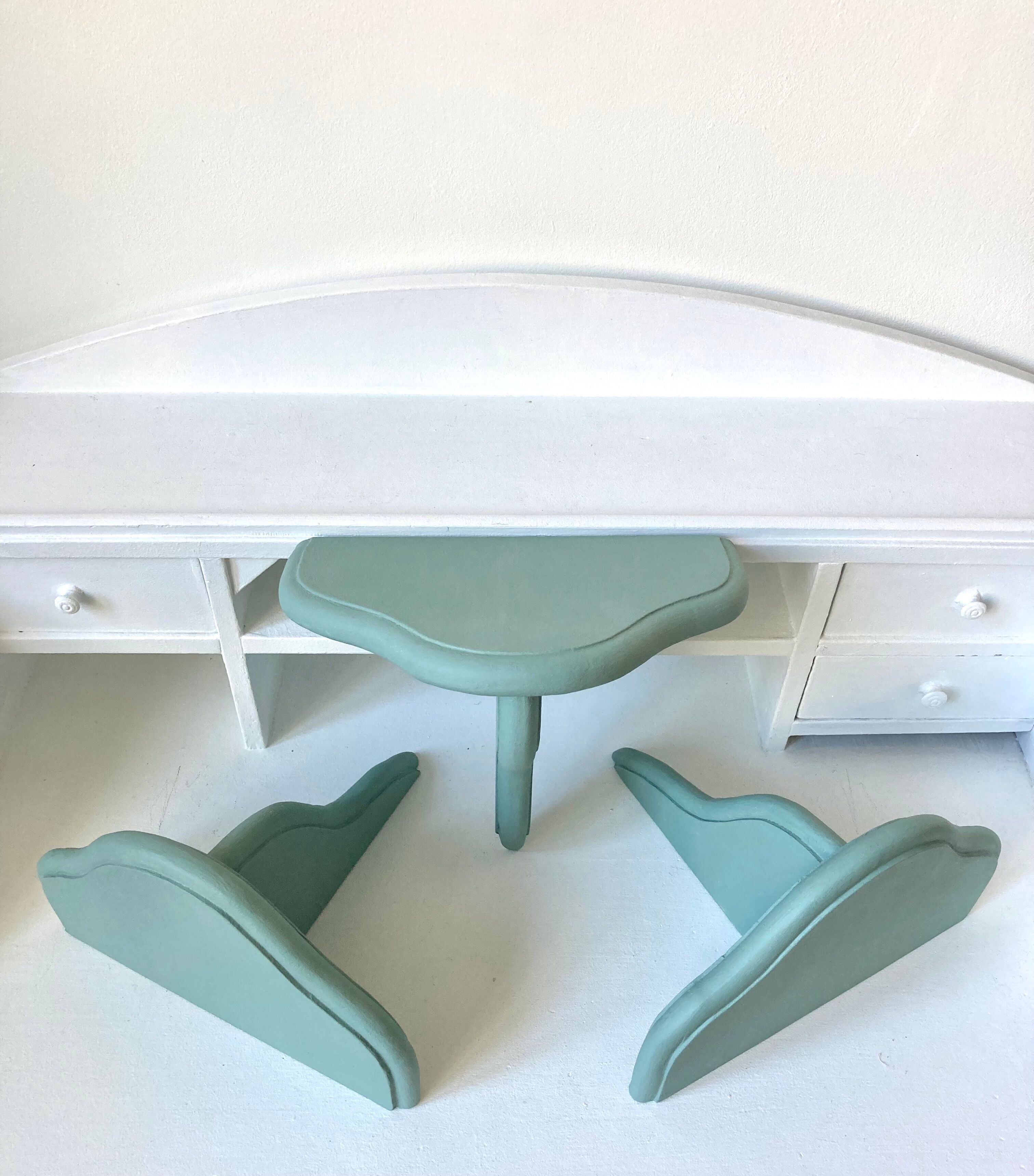 Wall shelves