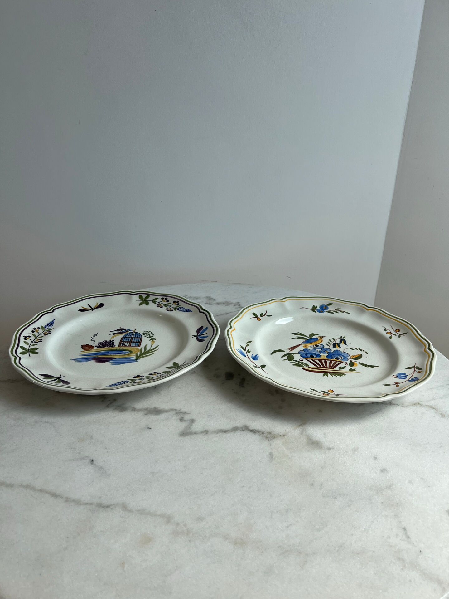 Longchamp hand-painted. Set of 2 flat plates.