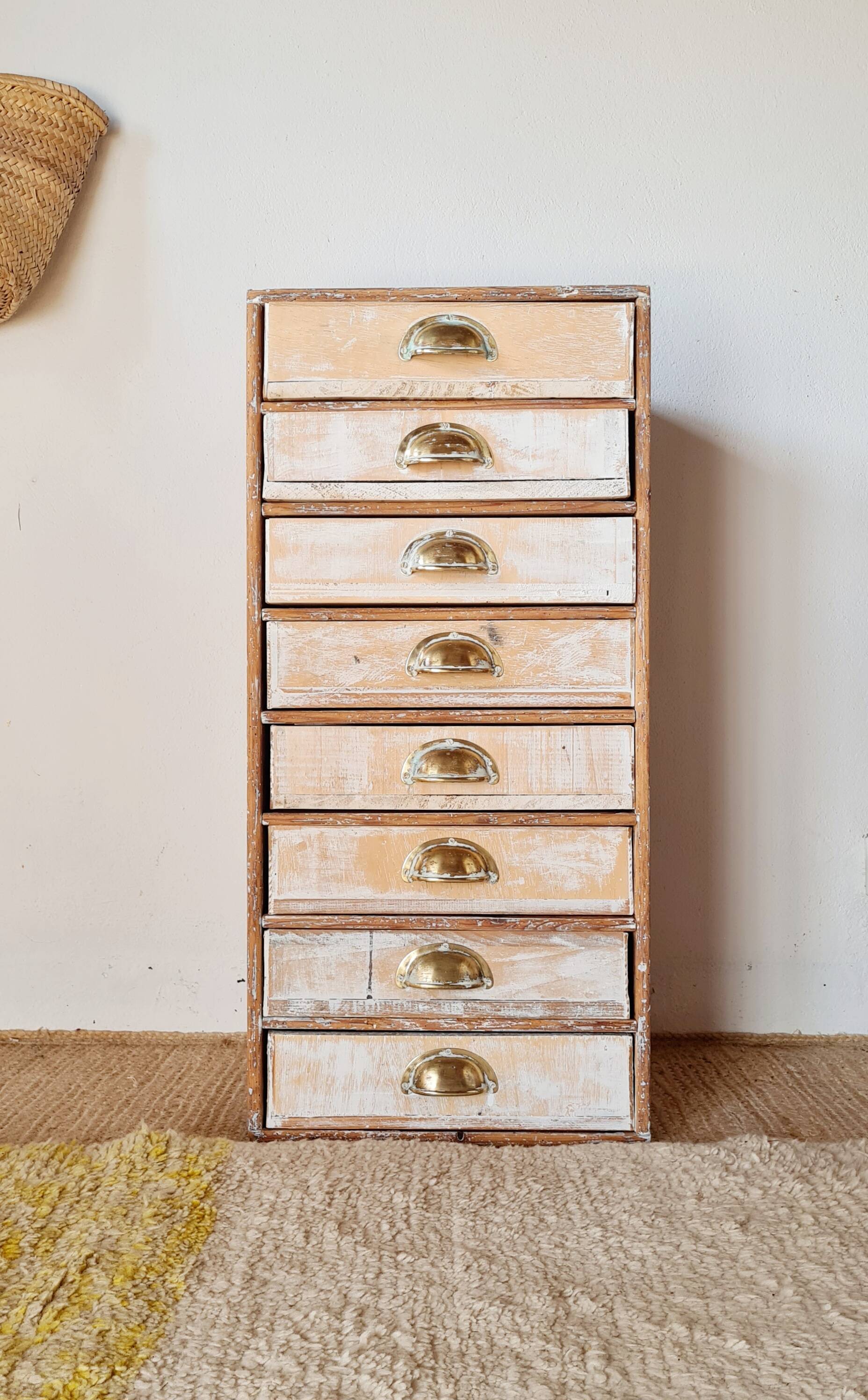 Petit meuble d'atelier vintage à tiroirs